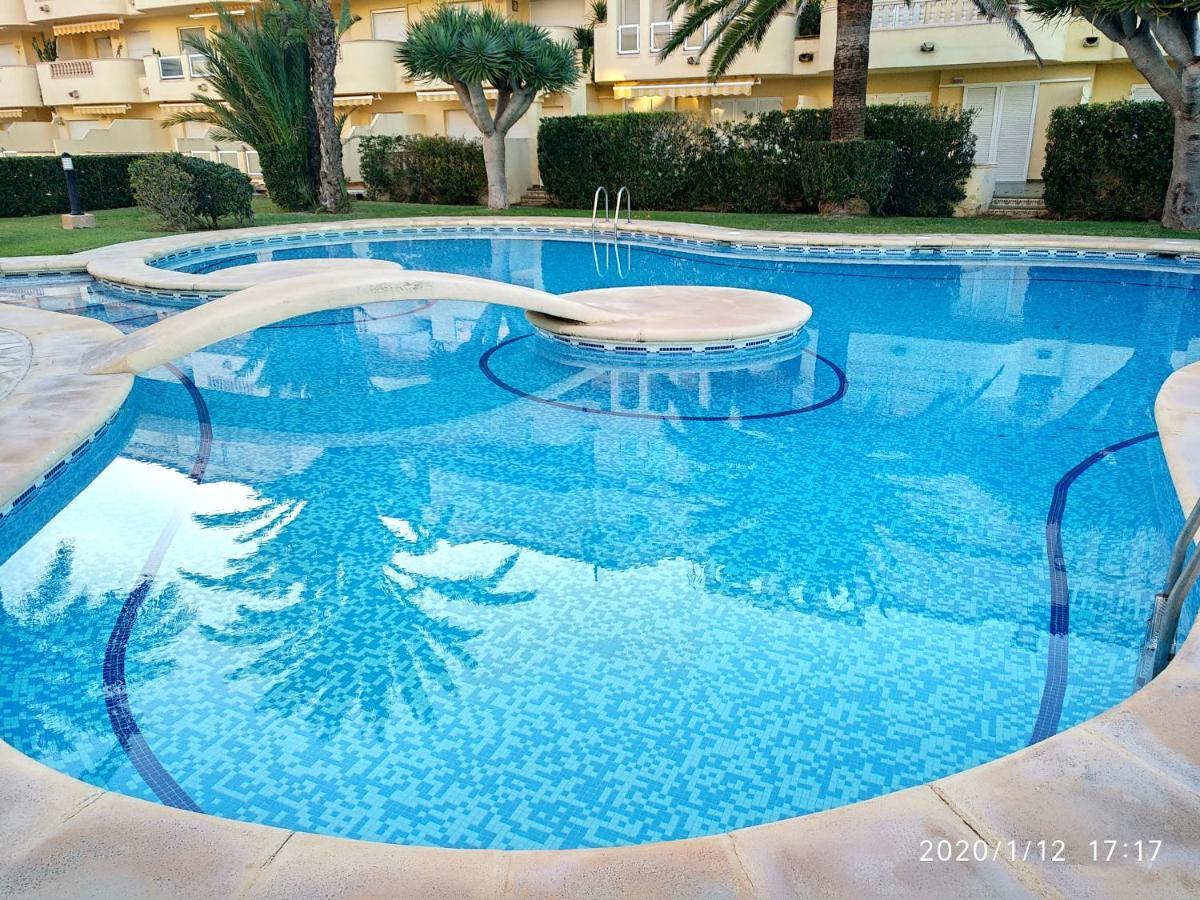 Estupendo Apartamento En Primera Linea De Playa Y Con Vistas Al Mar Denia Εξωτερικό φωτογραφία