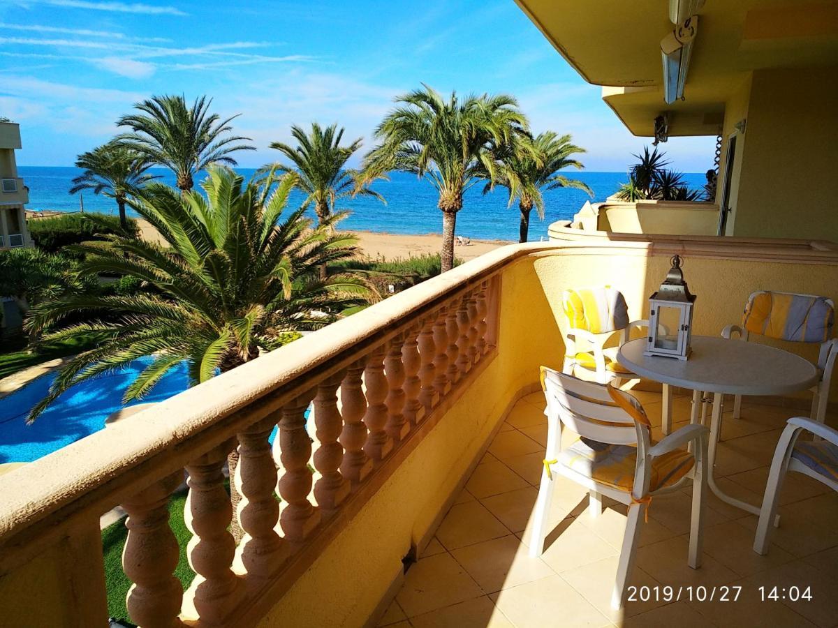Estupendo Apartamento En Primera Linea De Playa Y Con Vistas Al Mar Denia Εξωτερικό φωτογραφία