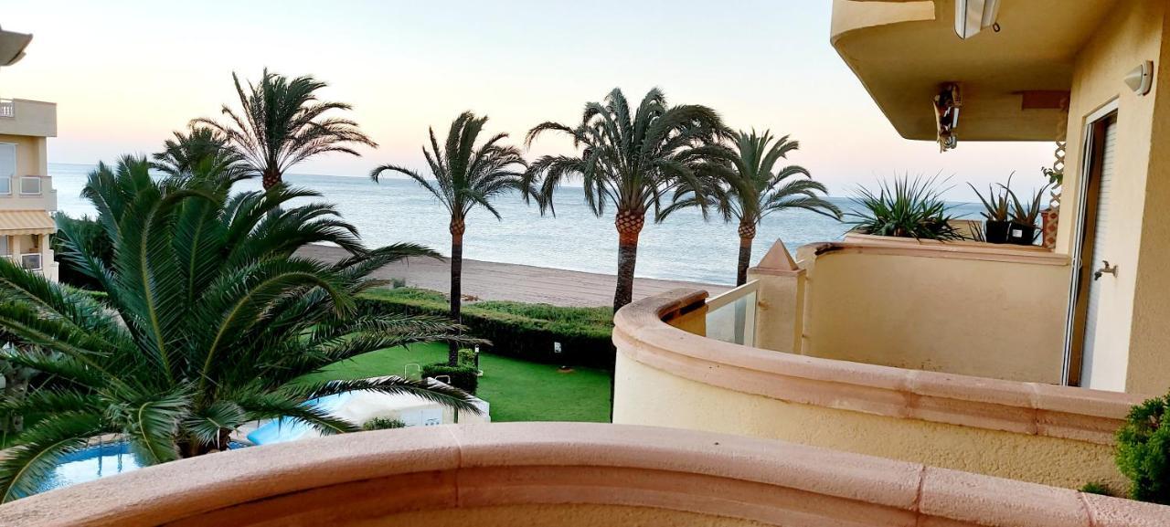 Estupendo Apartamento En Primera Linea De Playa Y Con Vistas Al Mar Denia Εξωτερικό φωτογραφία