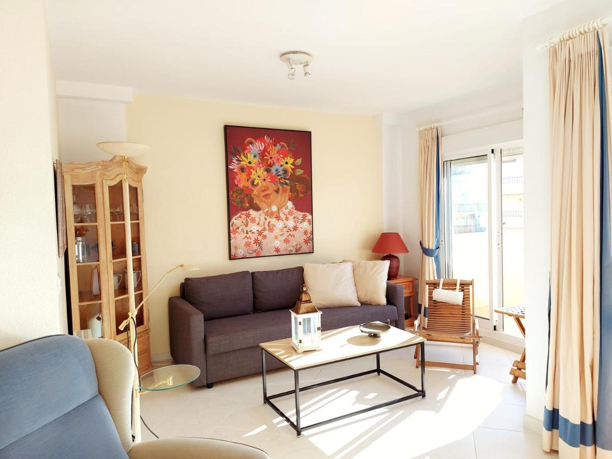 Estupendo Apartamento En Primera Linea De Playa Y Con Vistas Al Mar Denia Εξωτερικό φωτογραφία