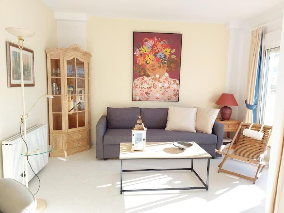 Estupendo Apartamento En Primera Linea De Playa Y Con Vistas Al Mar Denia Εξωτερικό φωτογραφία