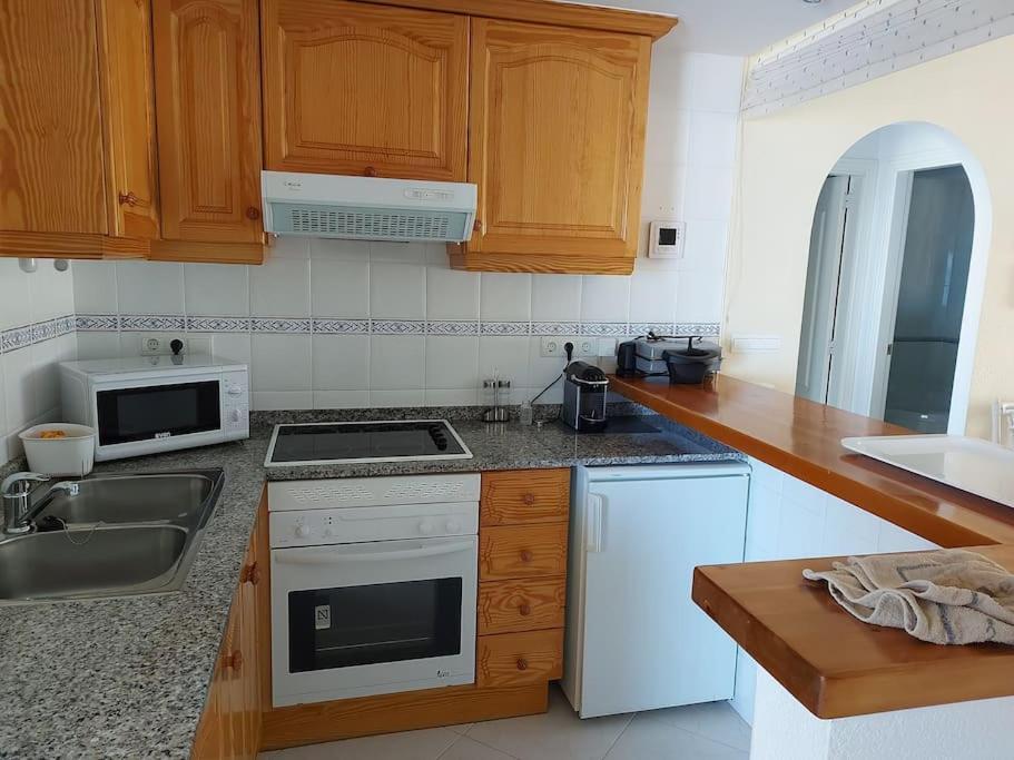Estupendo Apartamento En Primera Linea De Playa Y Con Vistas Al Mar Denia Εξωτερικό φωτογραφία